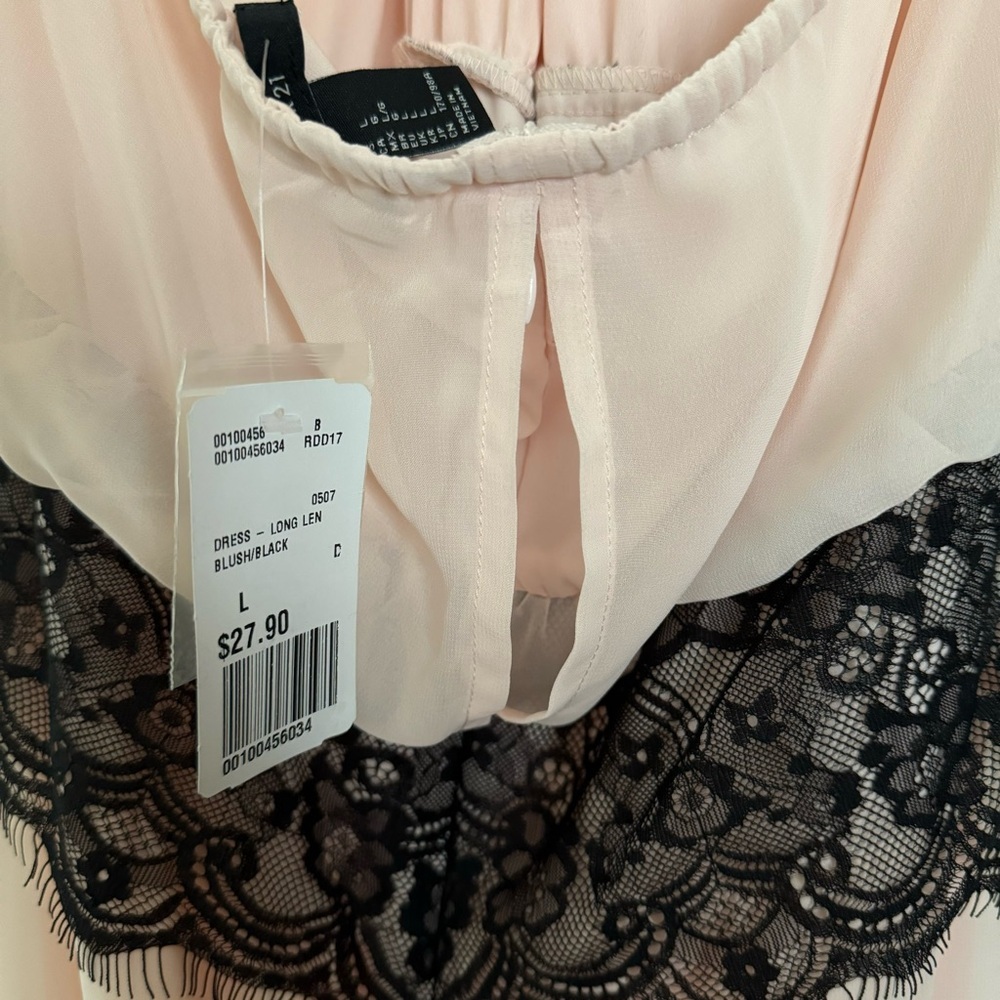 NWT Forever 21 Blush /Black Lace Trimmed Halter Maxi Dress Women's Size large - Picture 5 of 5